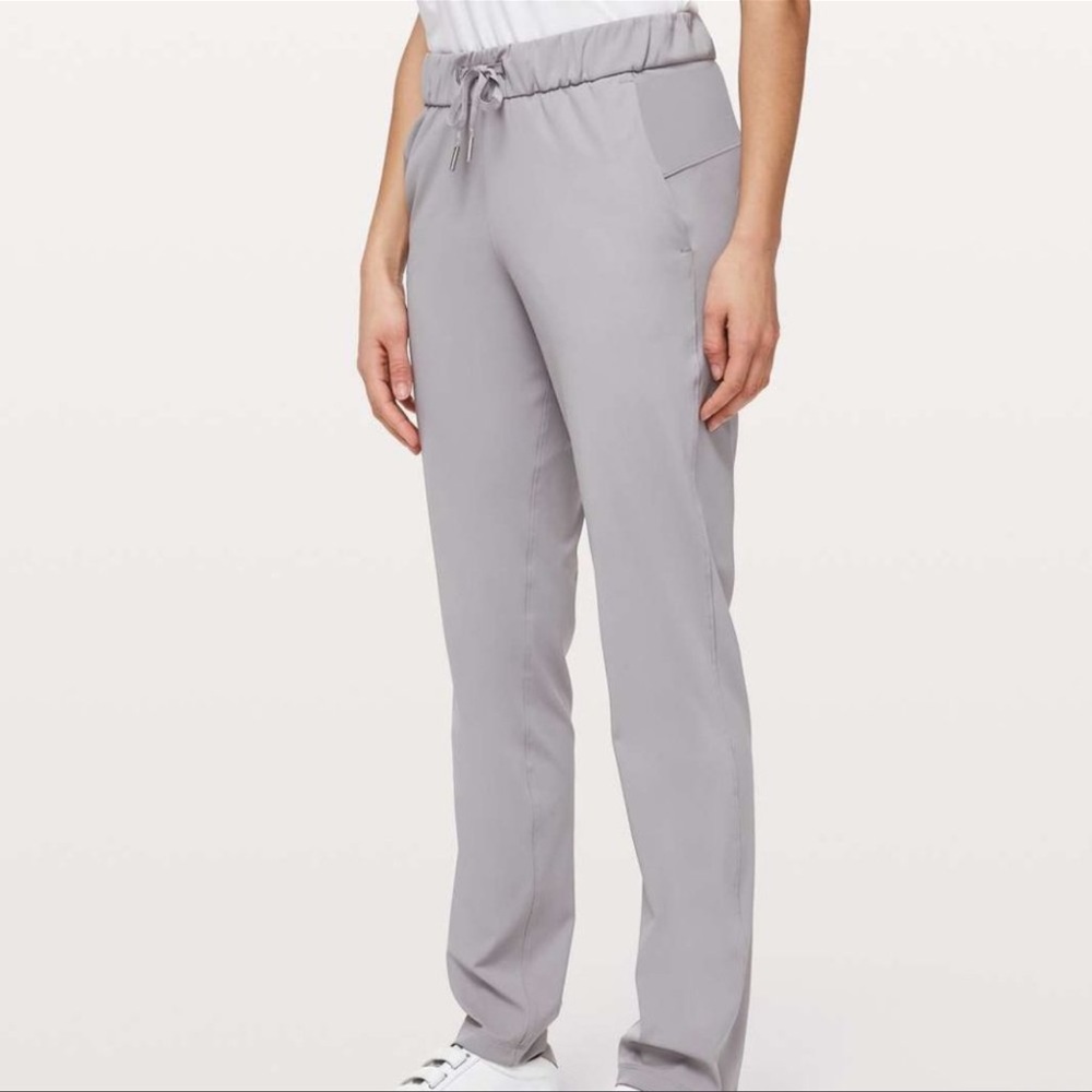 lululemon athletica ON THE FLY SIZE 8 Light Gray Drawstring Straight-Leg Pants